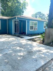 6706 Tippett Street, Houston, TX 77091
