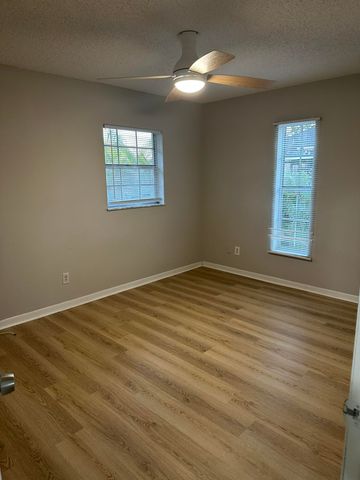 965 SE Caravan Avenue, Port St. Lucie, Port St Lucie, FL 34983