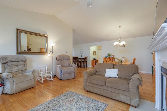 2A Taunton Lane, Hudson, NH 03051
