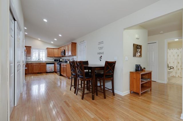 2A Taunton Lane, Hudson, NH 03051