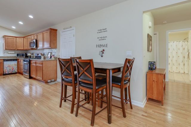 2A Taunton Lane, Hudson, NH 03051