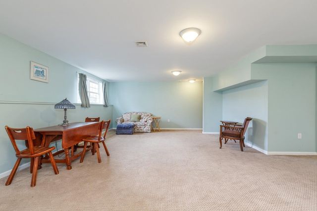 2A Taunton Lane, Hudson, NH 03051