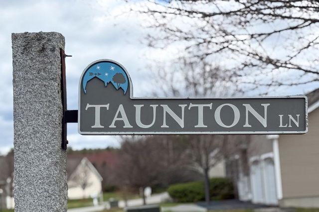 2A Taunton Lane, Hudson, NH 03051