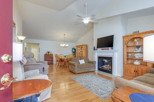 2A Taunton Lane, Hudson, NH 03051