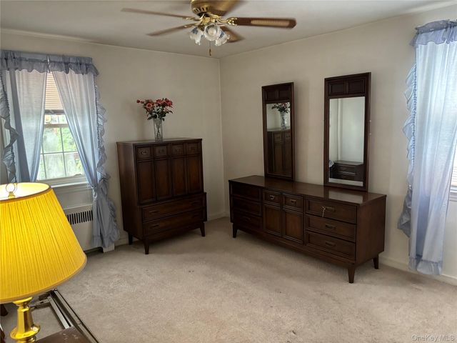 655 2nd Place S, Garden City, NY 11530