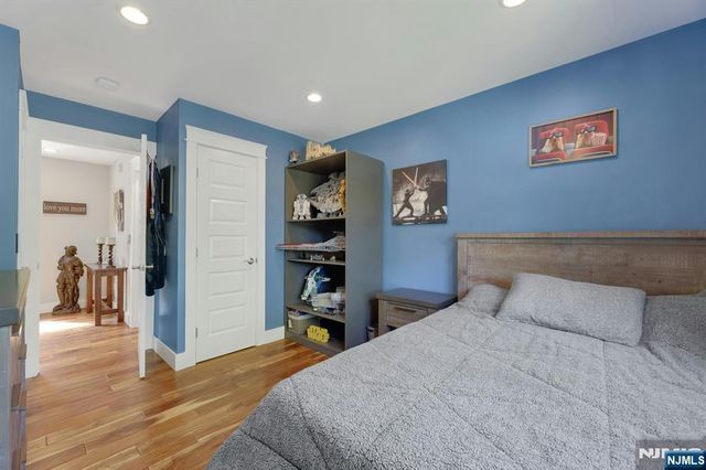962 Pines Terrace, Franklin Lakes, NJ 07417