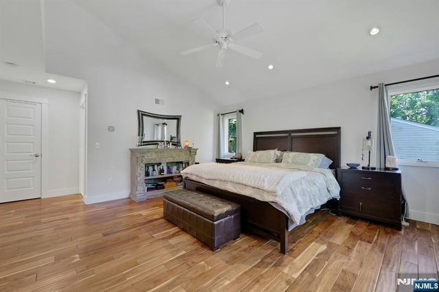 962 Pines Terrace, Franklin Lakes, NJ 07417