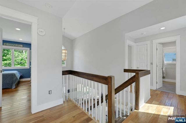 962 Pines Terrace, Franklin Lakes, NJ 07417