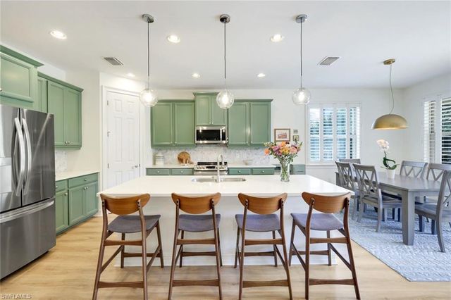 16357 Aberdeen WAY, Naples, FL 34110