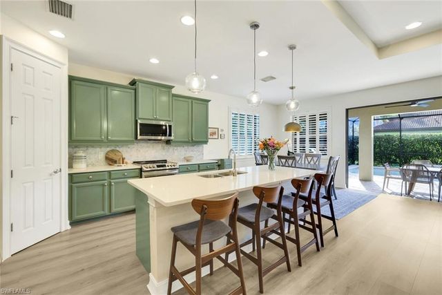 16357 Aberdeen WAY, Naples, FL 34110