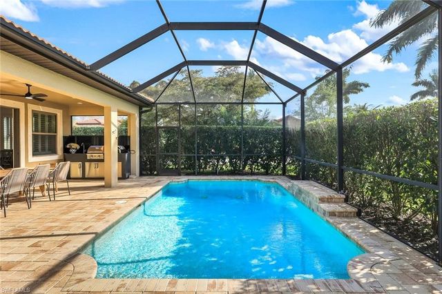 16357 Aberdeen WAY, Naples, FL 34110