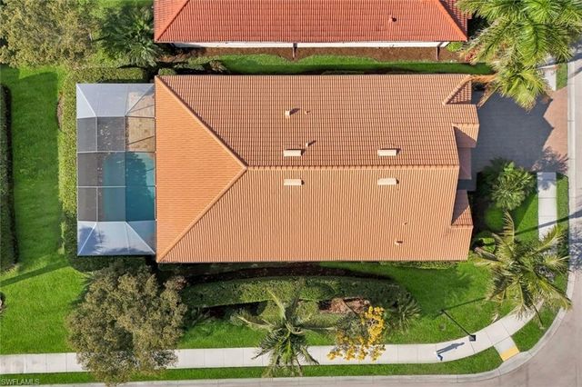 16357 Aberdeen WAY, Naples, FL 34110