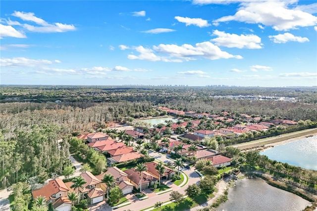 16357 Aberdeen WAY, Naples, FL 34110