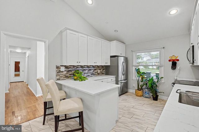 4703 TARA DR, Fairfax, VA 22032
