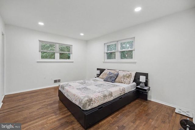 4703 TARA DR, Fairfax, VA 22032