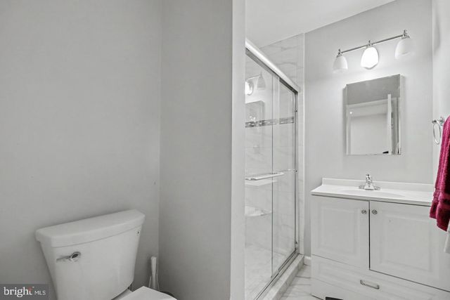 4703 TARA DR, Fairfax, VA 22032