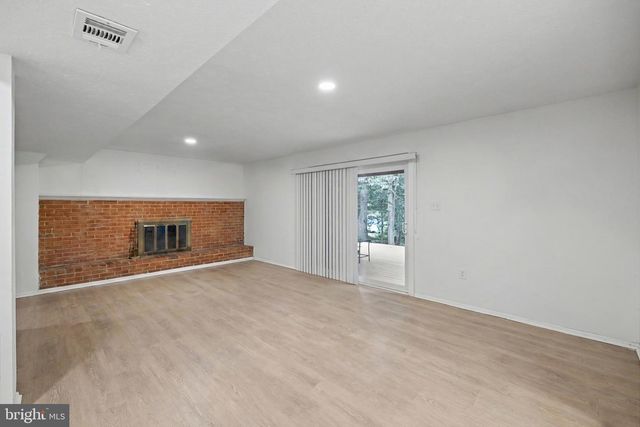 4703 TARA DR, Fairfax, VA 22032