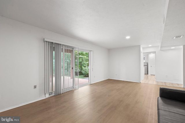 4703 TARA DR, Fairfax, VA 22032