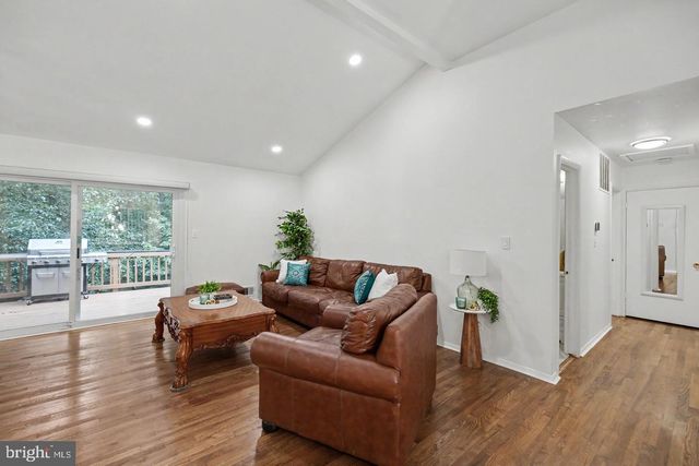 4703 TARA DR, Fairfax, VA 22032