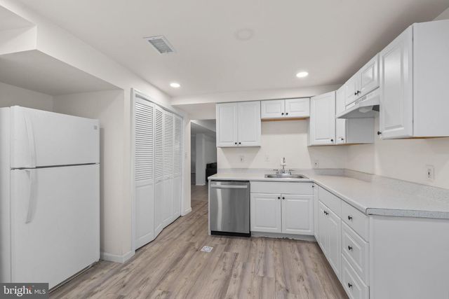 4703 TARA DR, Fairfax, VA 22032