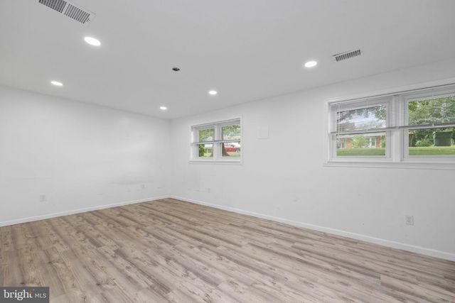 4703 TARA DR, Fairfax, VA 22032