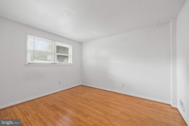4703 TARA DR, Fairfax, VA 22032