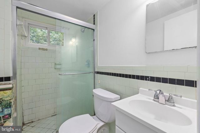 4703 TARA DR, Fairfax, VA 22032