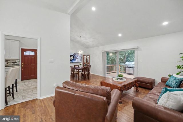 4703 TARA DR, Fairfax, VA 22032