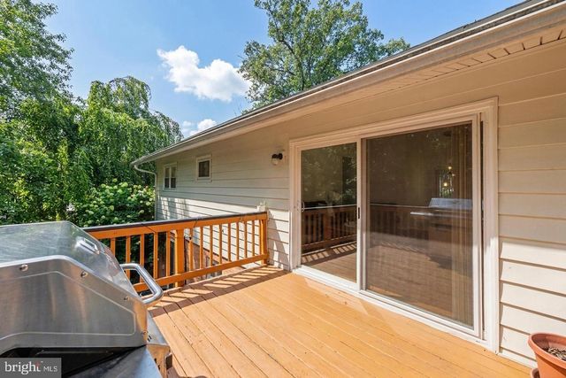 4703 TARA DR, Fairfax, VA 22032