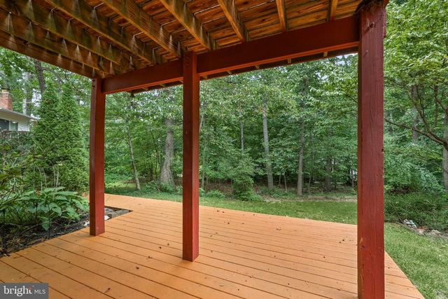 4703 TARA DR, Fairfax, VA 22032