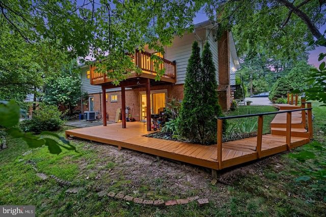4703 TARA DR, Fairfax, VA 22032