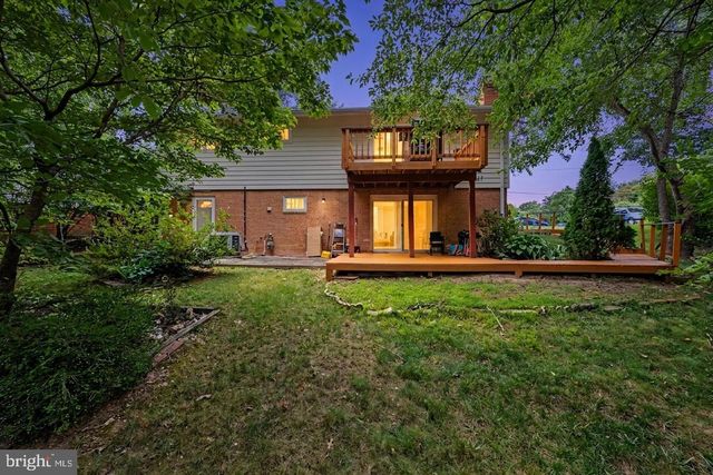 4703 TARA DR, Fairfax, VA 22032
