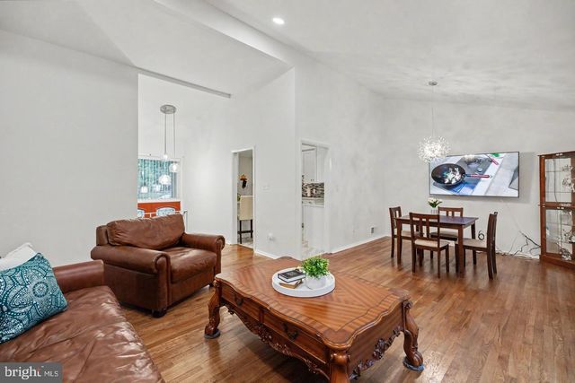 4703 TARA DR, Fairfax, VA 22032