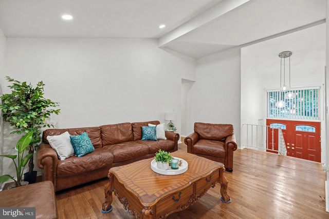 4703 TARA DR, Fairfax, VA 22032