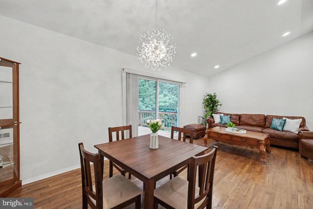 4703 TARA DR, Fairfax, VA 22032