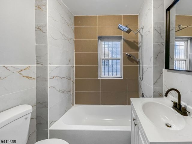 39 Brookdale Ave, Newark City, NJ 07106