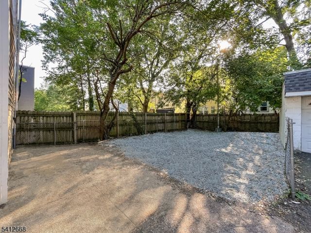 39 Brookdale Ave, Newark City, NJ 07106