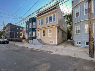 39 Brookdale Ave, Newark City, NJ 07106