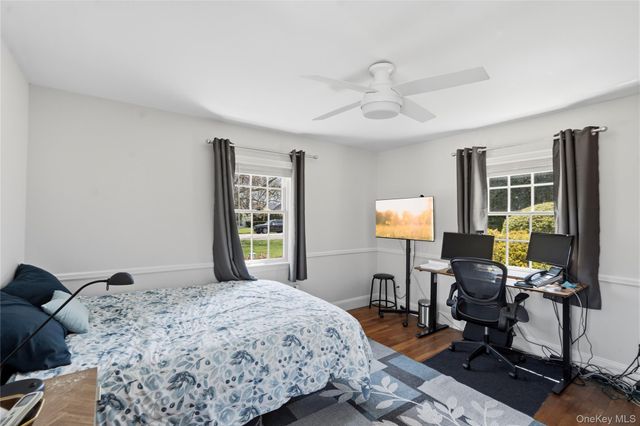 48 Davison Lane E, West Islip, NY 11795