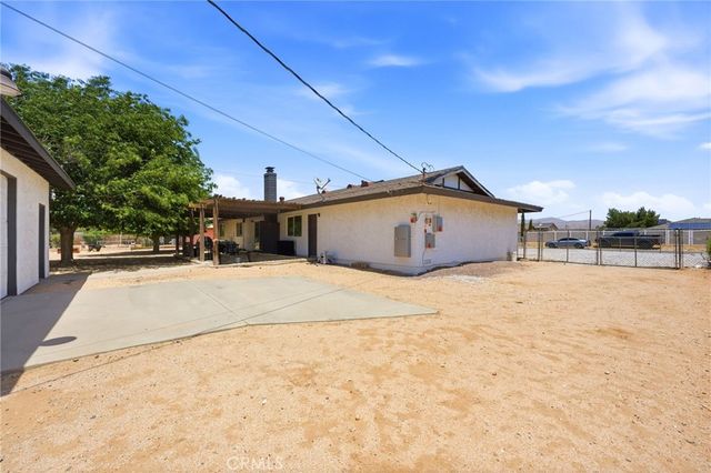 12348 Omak Road, Apple Valley, CA 92308