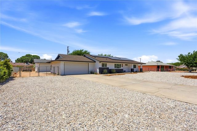 12348 Omak Road, Apple Valley, CA 92308