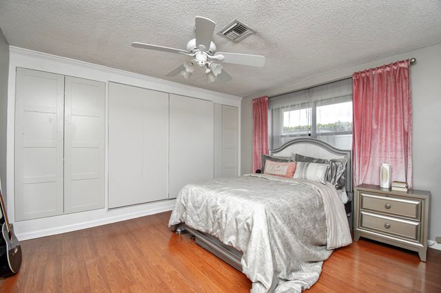 22163 Thomas Terrace, Boca Raton, FL 33433