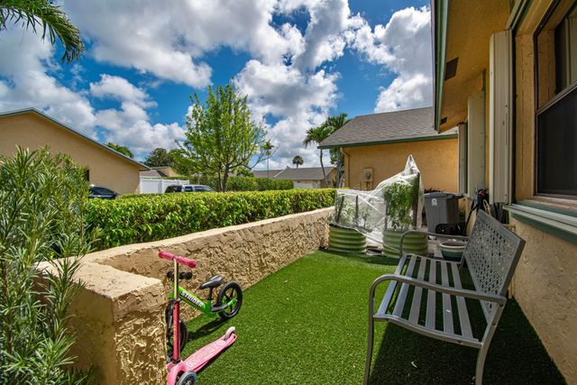 22163 Thomas Terrace, Boca Raton, FL 33433