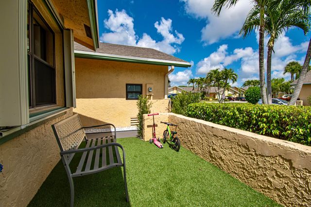 22163 Thomas Terrace, Boca Raton, FL 33433