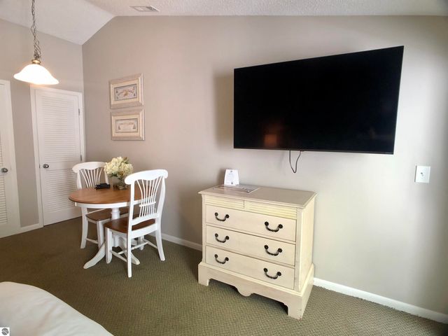 5631 Creeks Crossing, Williamsburg, MI 49690