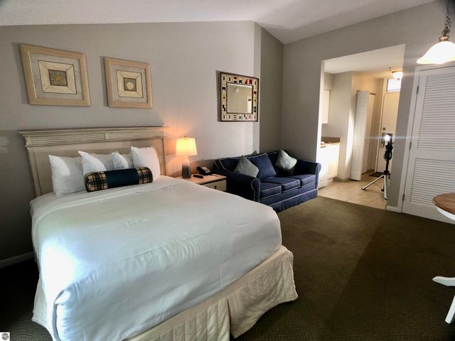 5631 Creeks Crossing, Williamsburg, MI 49690