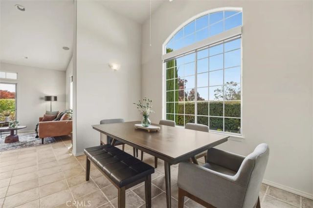 1608 Via Flora, Paso Robles, CA 93446