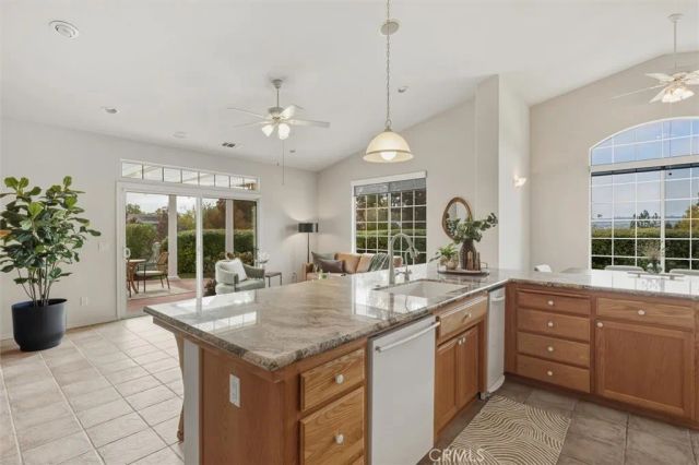 1608 Via Flora, Paso Robles, CA 93446