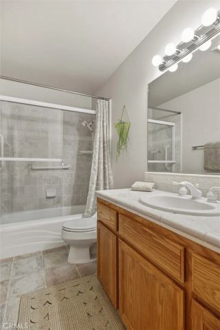 1608 Via Flora, Paso Robles, CA 93446