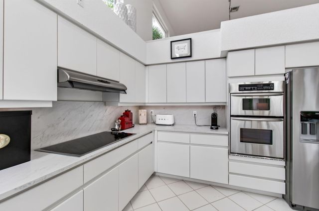 6098 NW 24th Terrace, Boca Raton, FL 33496